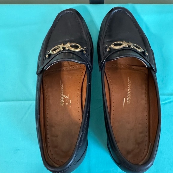 Salvatore Ferragamo Black Leather Loafers with Gold Accent main image 9